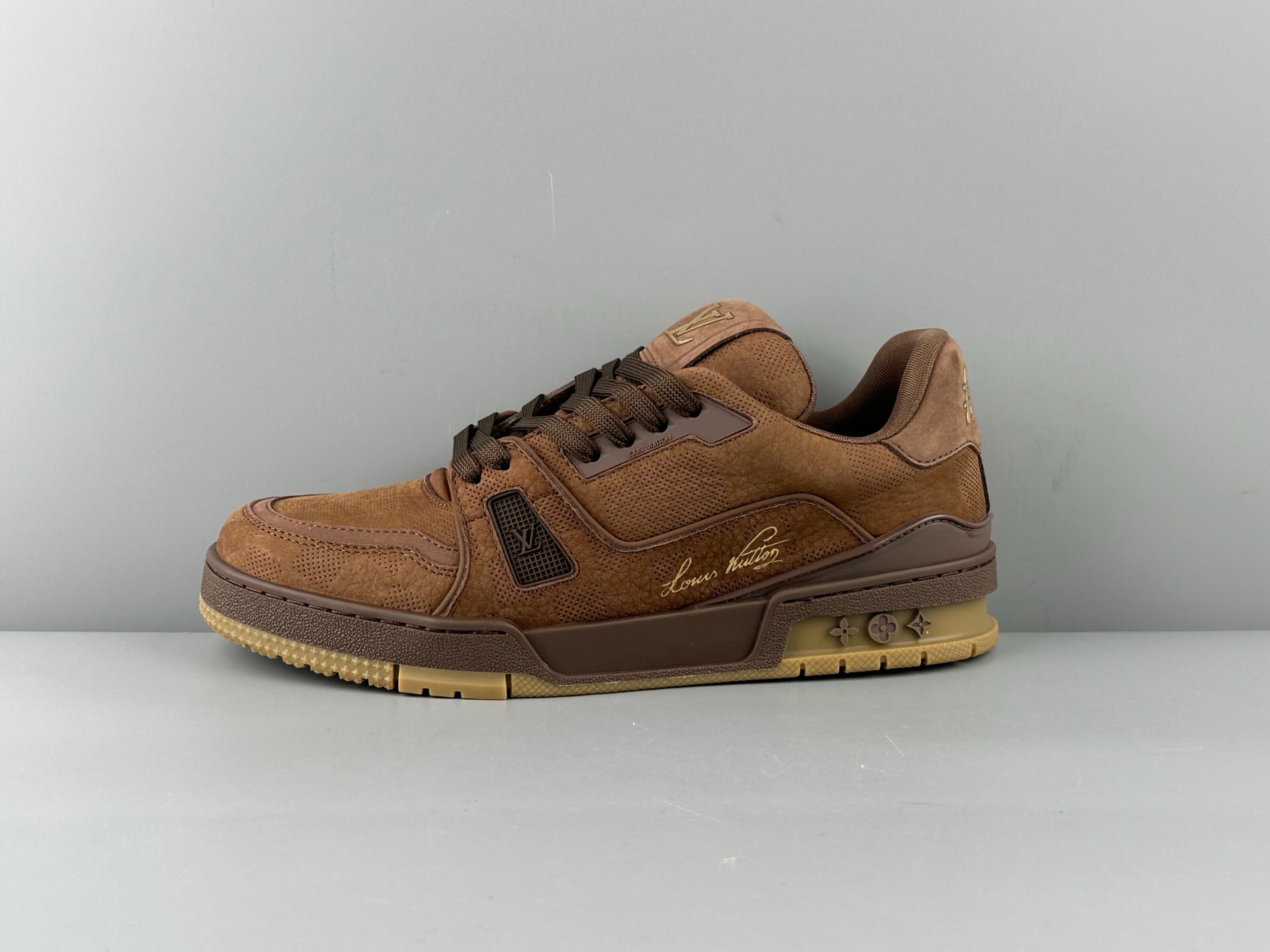 Lv Trainer
