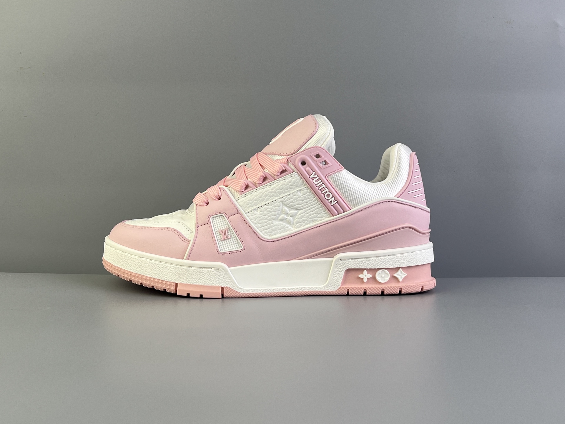 Lv Trainer