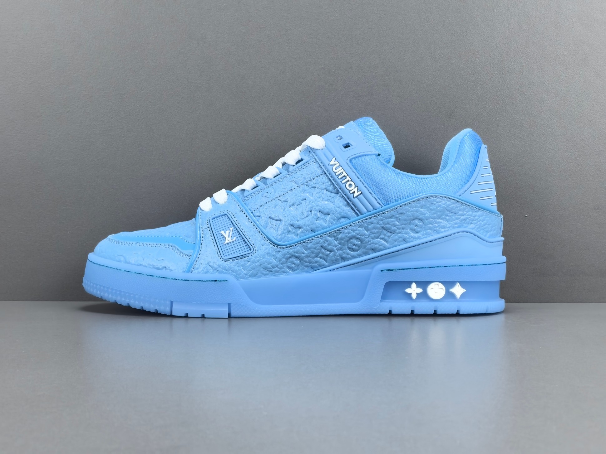 Lv Trainer