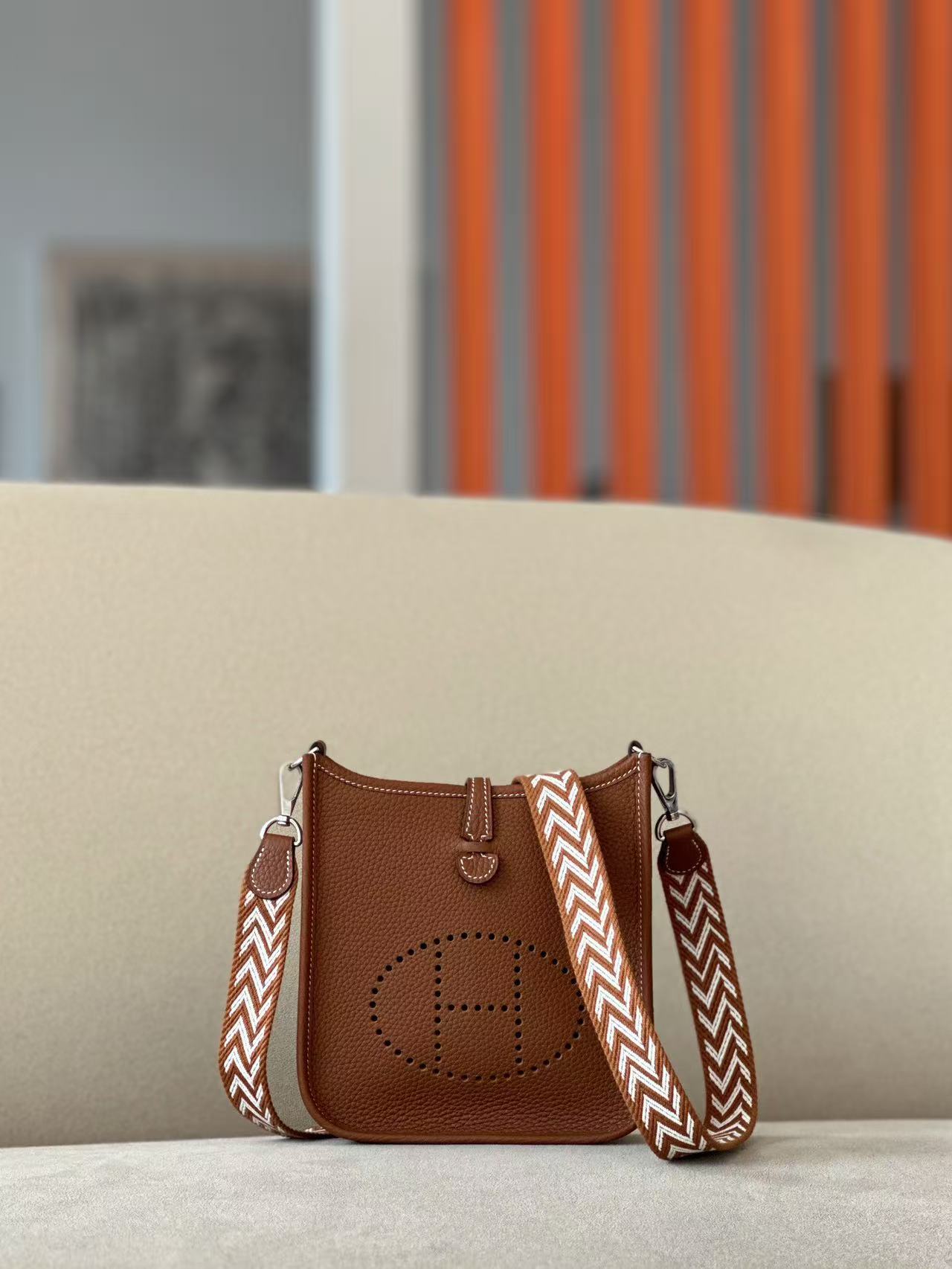 Evelyne mini 16