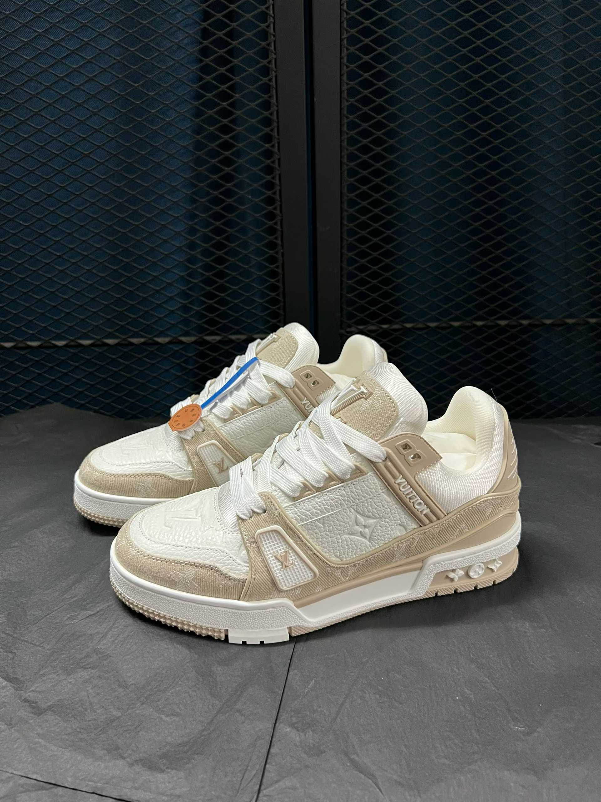 Lv Trainer