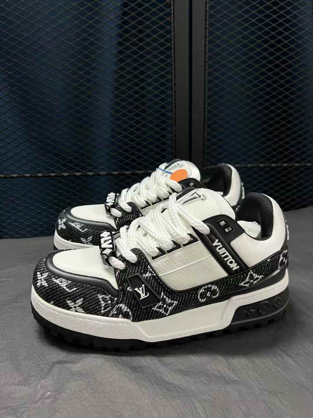 Lv Maxi