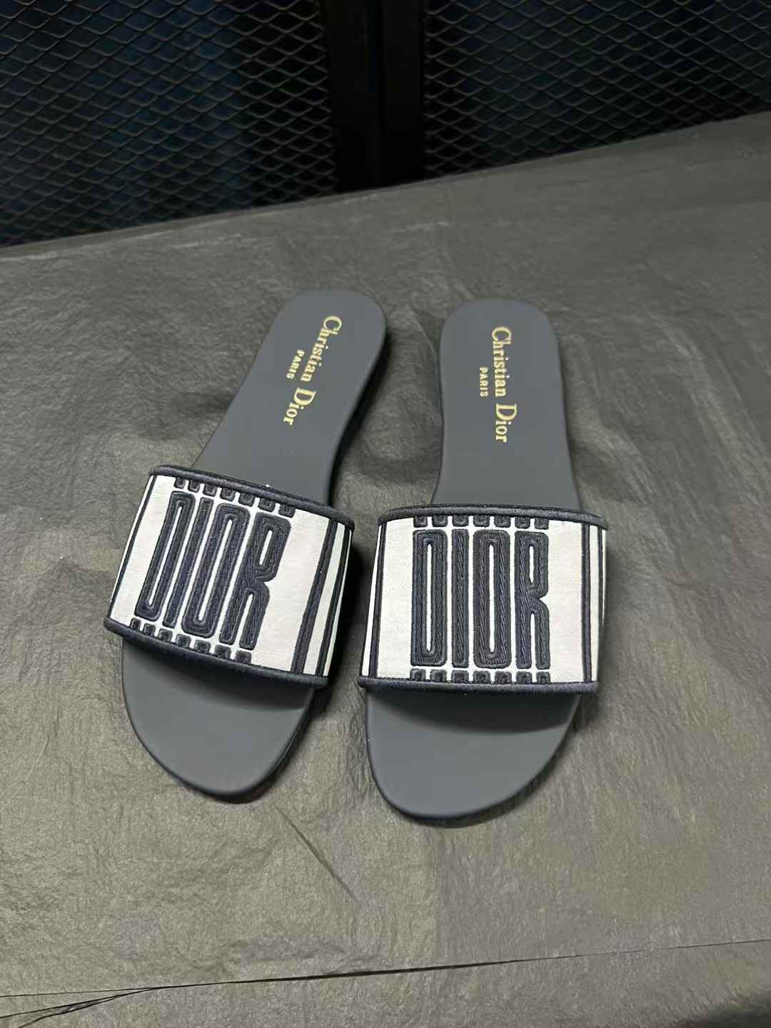 Dior Dway