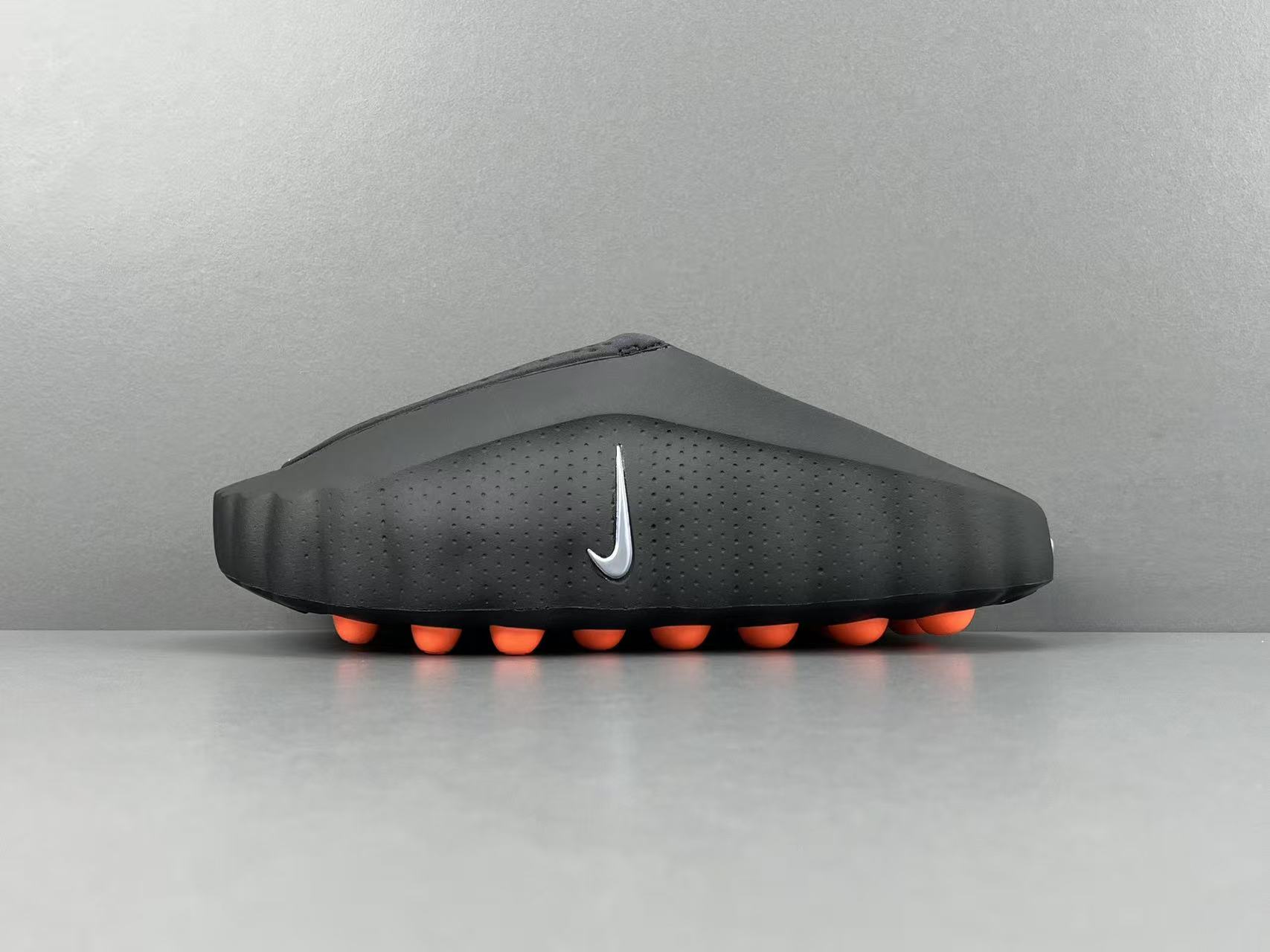 Nike Mind 001